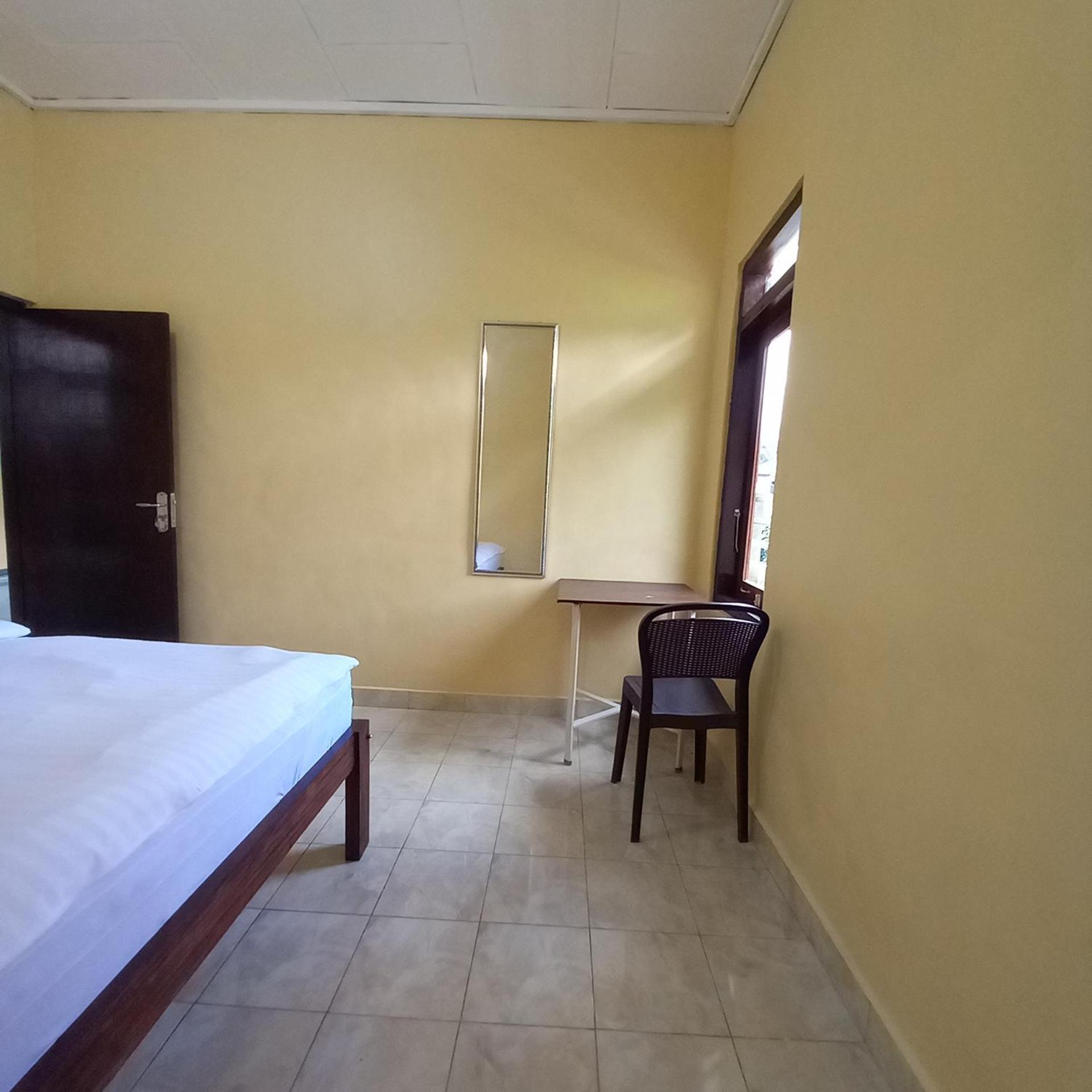 Tange Guest House Ruteng Szoba fotó