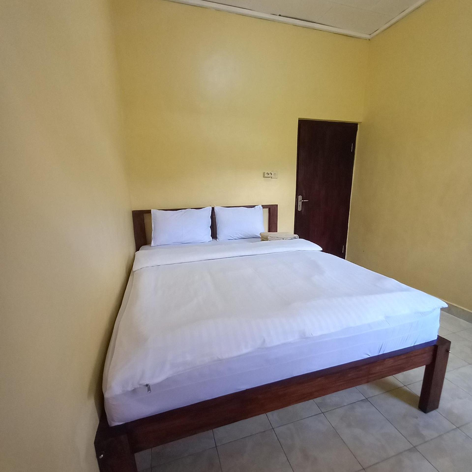 Tange Guest House Ruteng Szoba fotó