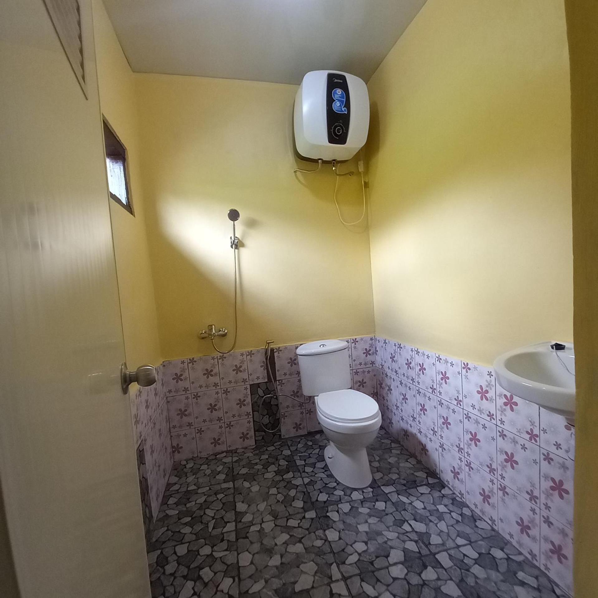 Tange Guest House Ruteng Kültér fotó