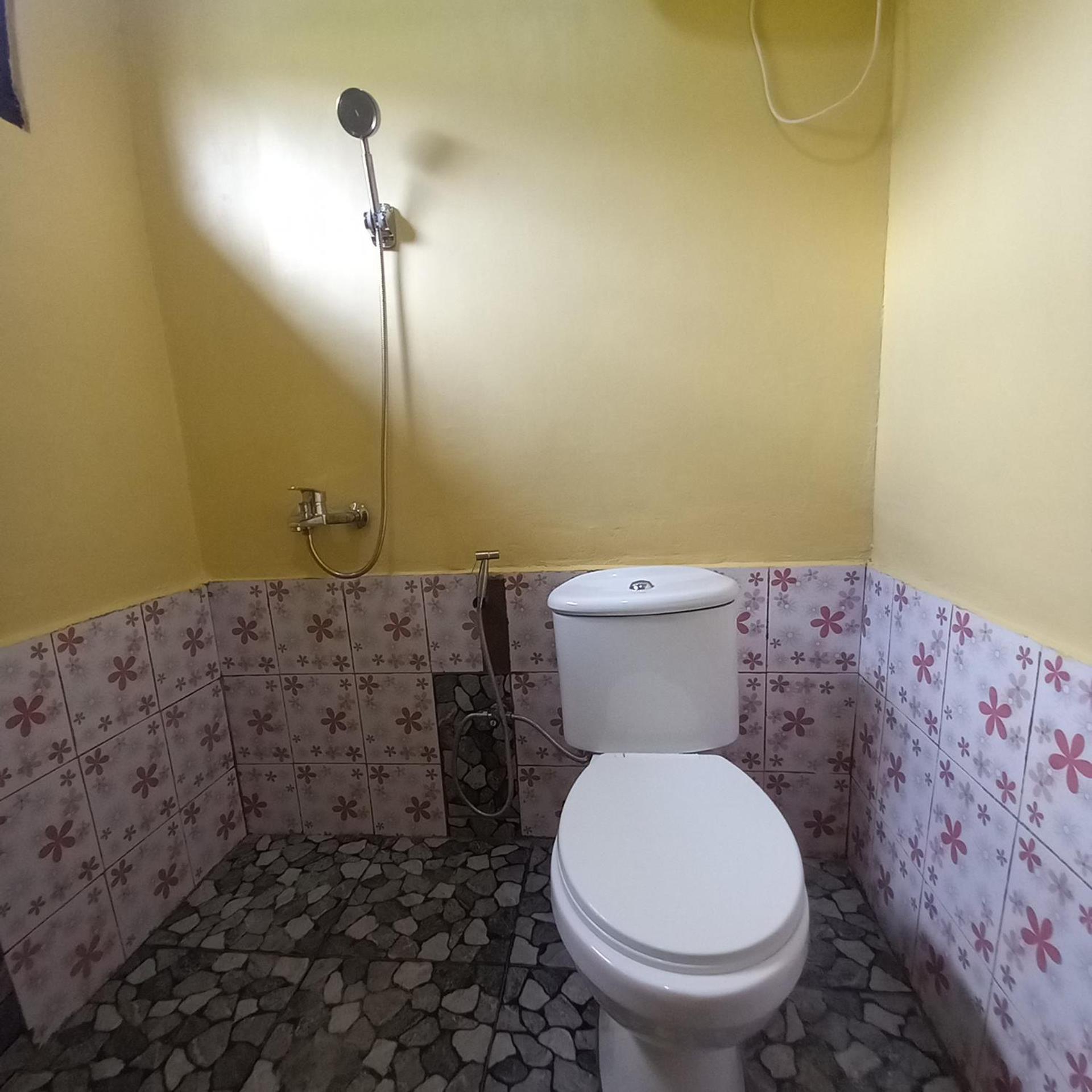 Tange Guest House Ruteng Szoba fotó