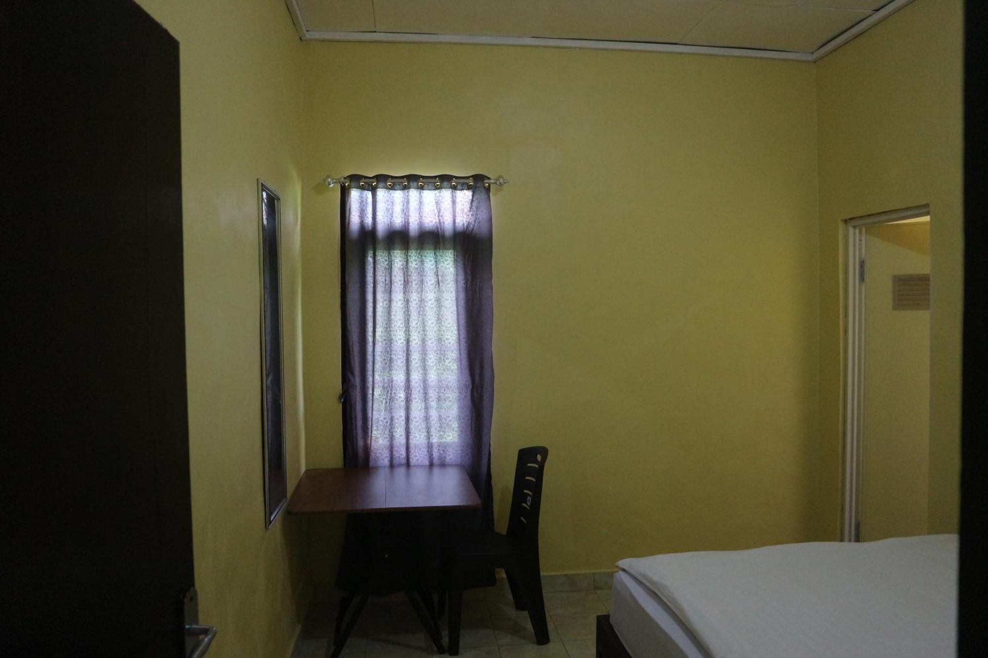 Tange Guest House Ruteng Kültér fotó